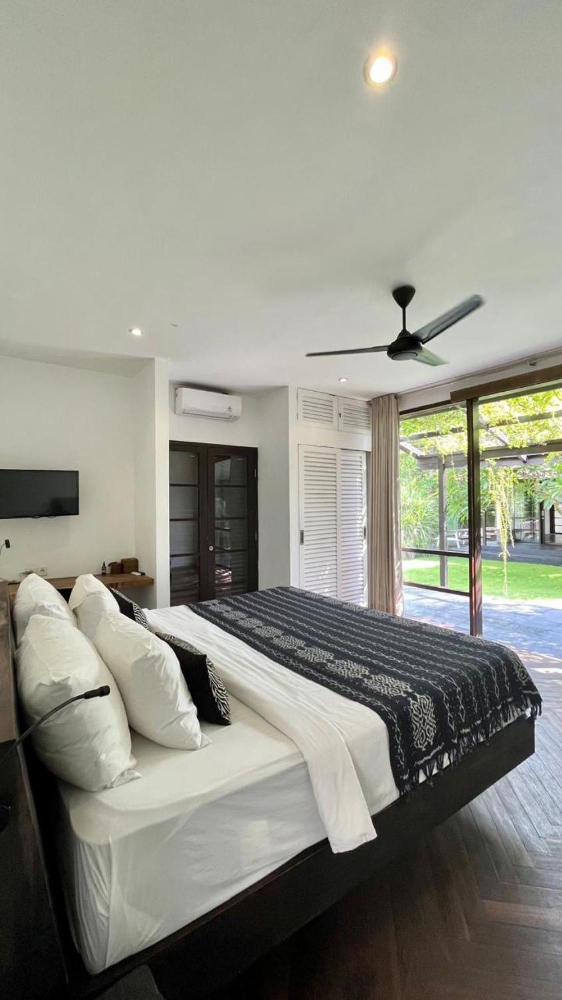 Holiday Beautiful Villa 4 Bedroom Garden View Canggu Exterior photo
