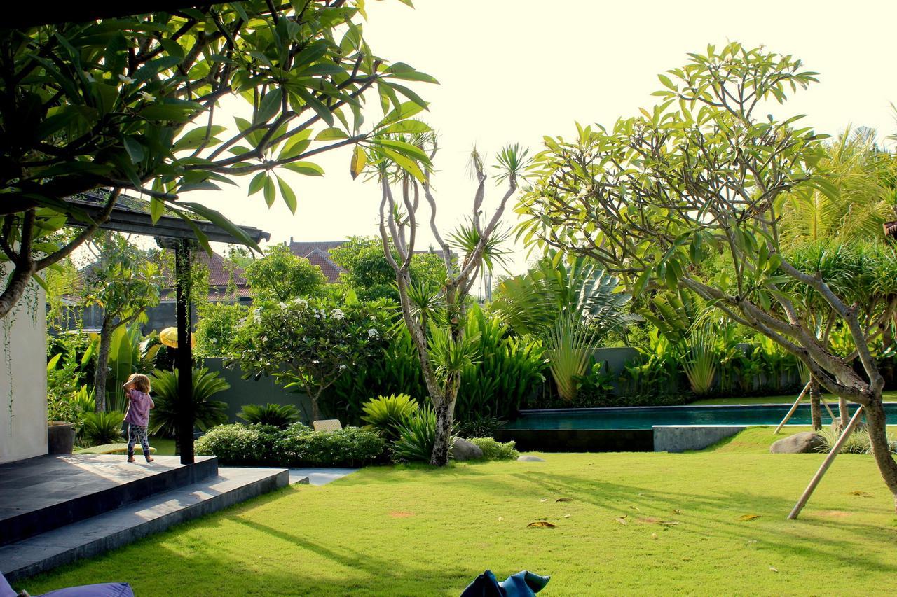 Holiday Beautiful Villa 4 Bedroom Garden View Canggu Exterior photo